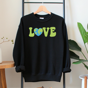 Earth Love Sweatshirt – Cozy Eco Crewneck for Planet Lovers