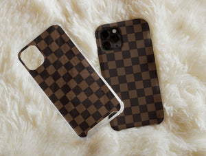 Retro Checker Phone Case – Timeless Neutral Geometric Style