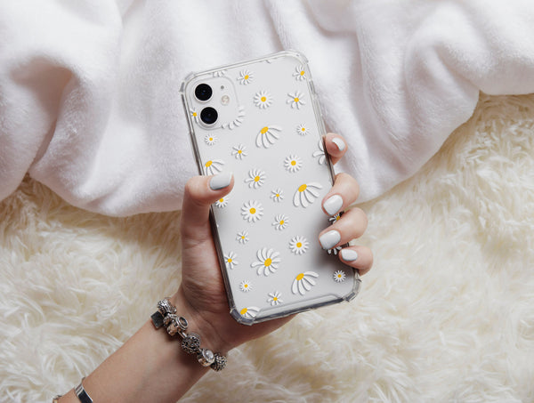 Aesthetic Daisy Phone Case – Personalized Pastel White Floral Design
